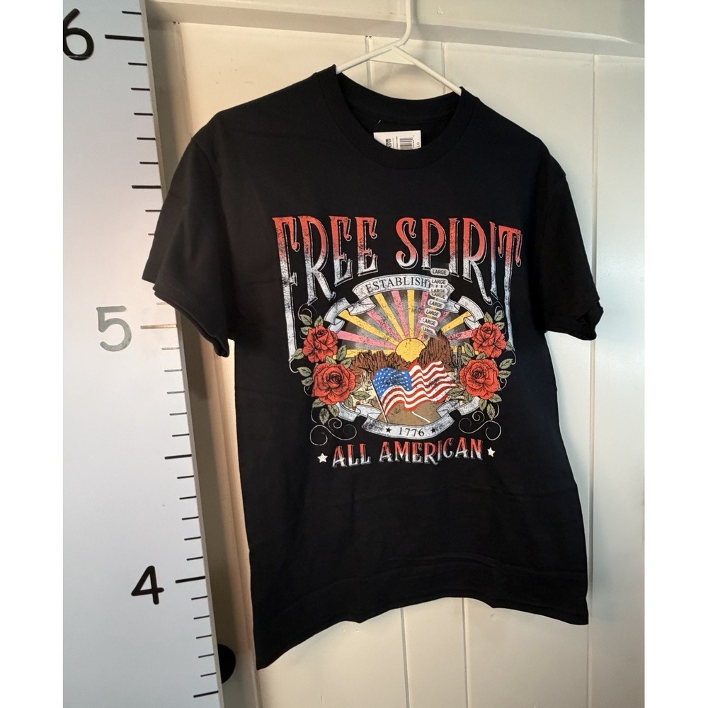 Goodie two‎ sleeves "Free Spirit " Flag Black T Shirt, Size Large NEW